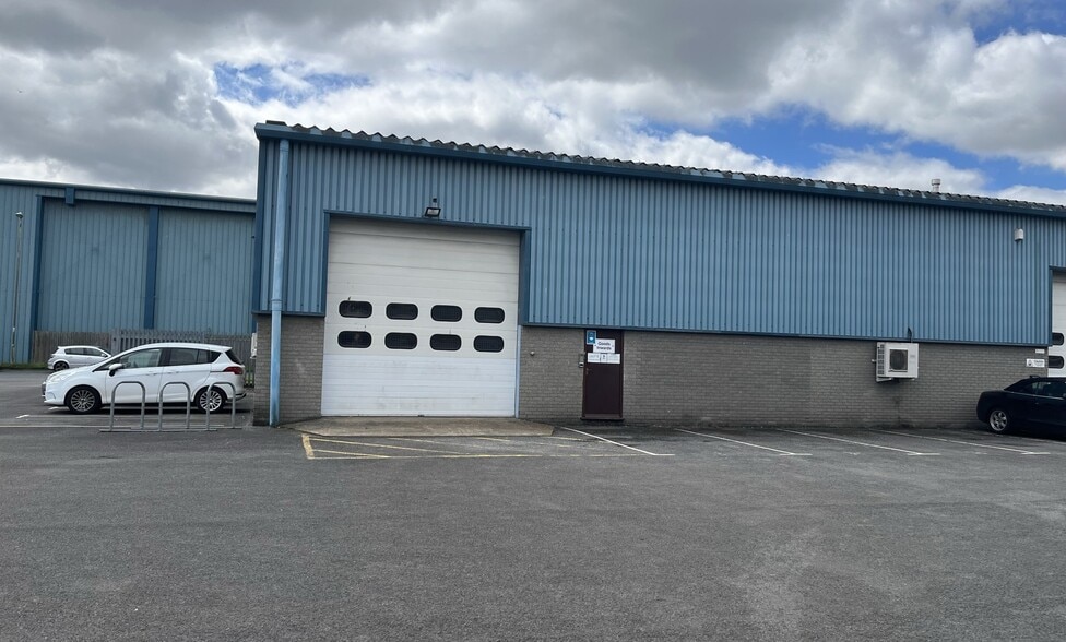 Mitchell Close, Andover for lease - Building Photo - Image 2 of 3