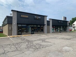514-530 N Main St, Crown Point, IN à louer Photo du bâtiment- Image 2 de 4