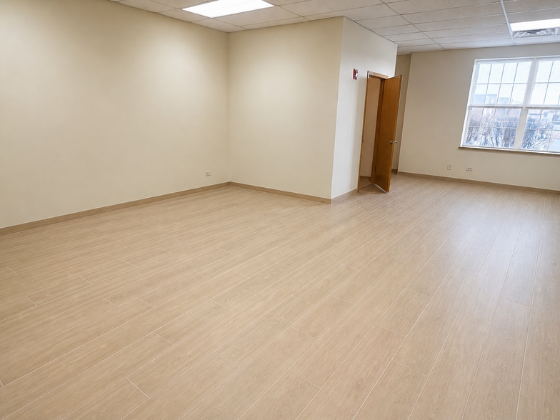 11520 W 183rd St, Orland Park, IL for lease - Building Photo - Image 2 of 7