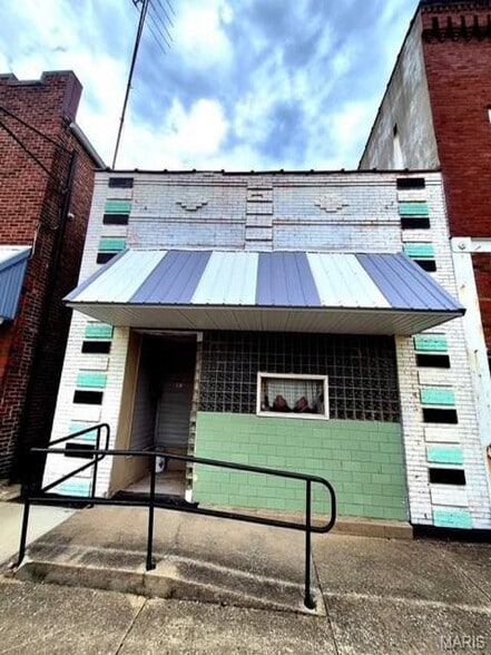 205 E Central Ave, Benld, IL à vendre - Photo du bâtiment - Image 3 de 5