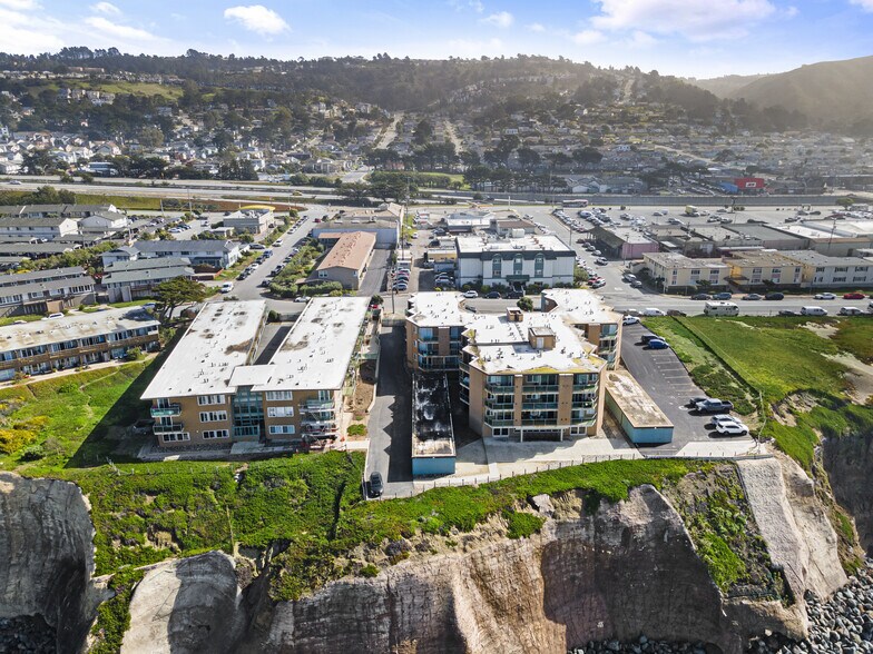 380 Esplanade Ave, Pacifica, CA à vendre - Photo du bâtiment - Image 3 de 23