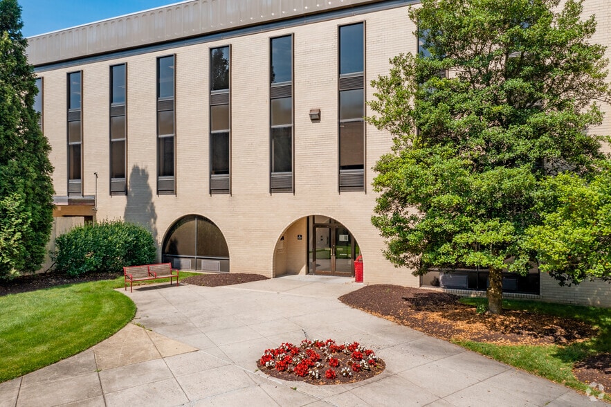 20030 Century Blvd, Germantown, MD for lease - Building Photo - Image 2 of 3