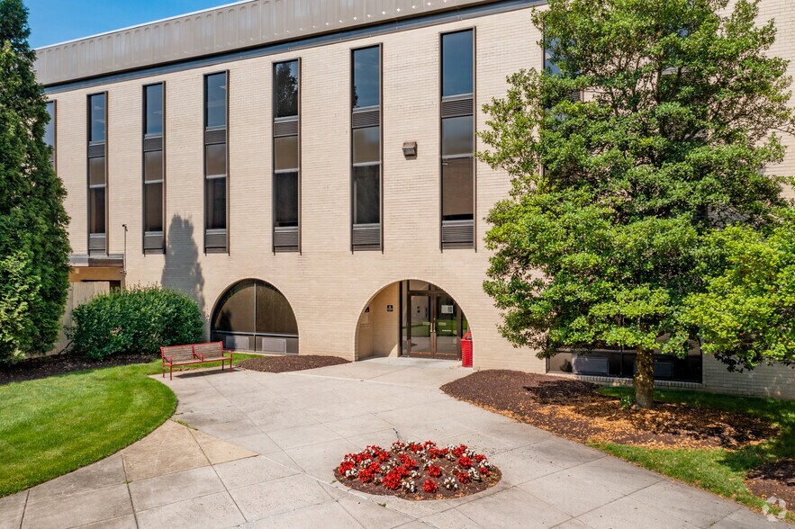 20030 Century Blvd, Germantown, MD à louer - Photo du bâtiment - Image 2 de 3