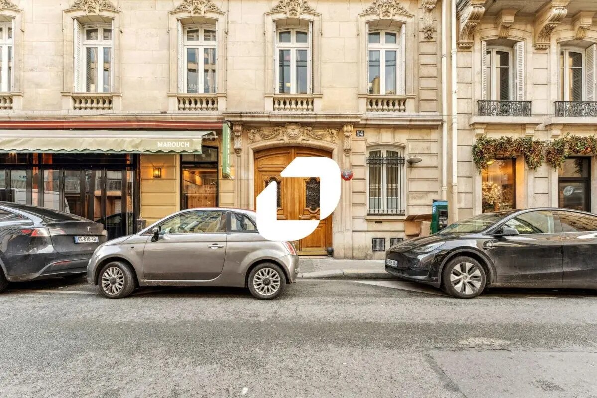 54 Rue De Ponthieu, Paris à louer Photo du bâtiment- Image 1 de 15