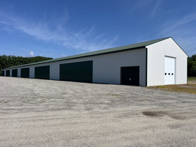 40 Airport Rd, Turner, ME for lease - Building Photo - Image 1 of 4