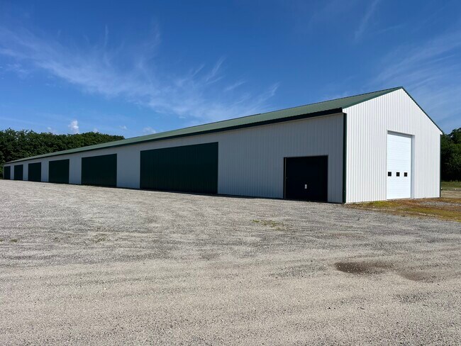 More details for 40 Airport Rd, Turner, ME - Industrial for Lease