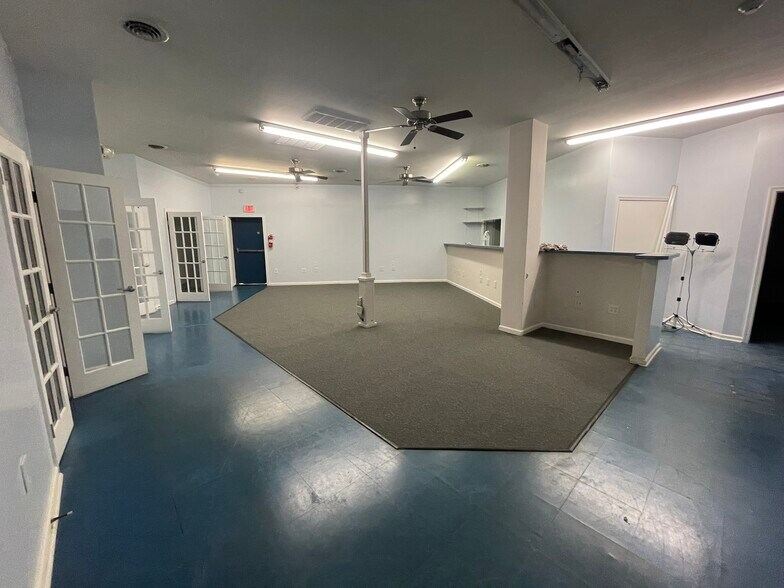 716 Cecelia st, Norfolk, VA à louer - Photo du bâtiment - Image 2 de 3