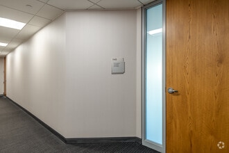 330 E Kilbourn Ave, Milwaukee, WI for lease Interior Photo- Image 2 of 7