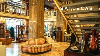 Plus de détails pour Multi-résidentiel à vendre