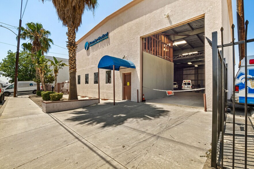 484 E Redlands Blvd, San Bernardino, CA à vendre - Photo du bâtiment - Image 2 de 30