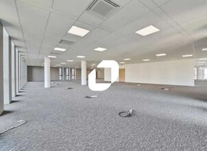 57-59 Rue De Saint-Cyr, Lyon for lease Interior Photo- Image 2 of 7