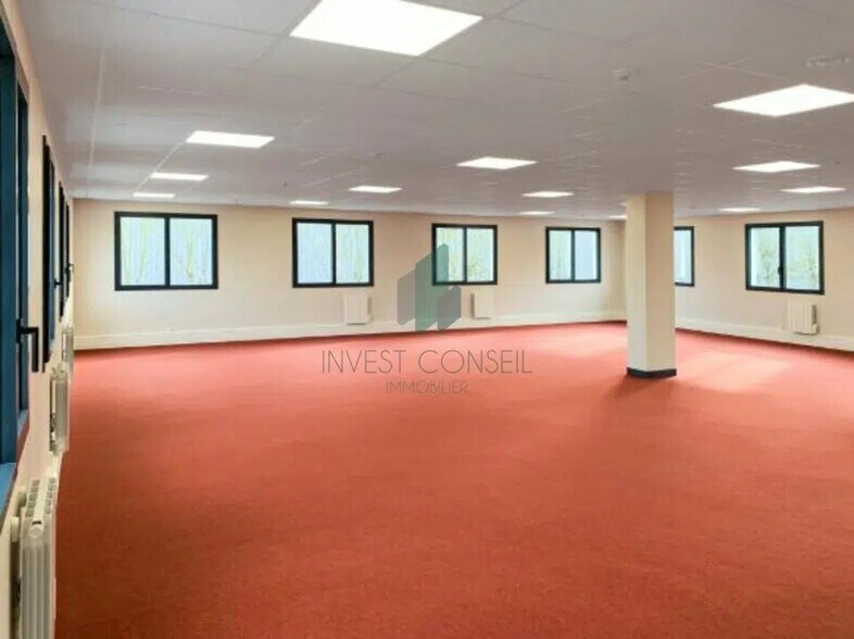 Bureau dans Cergy à louer - Photo du bâtiment - Image 3 de 15