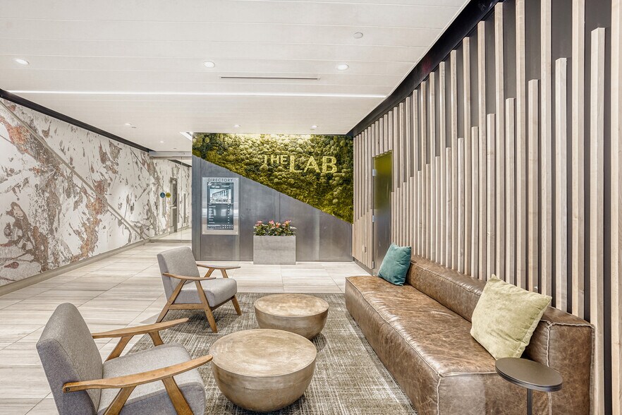 2420 17th St, Denver, CO à louer - Hall d’entrée - Image 2 de 23