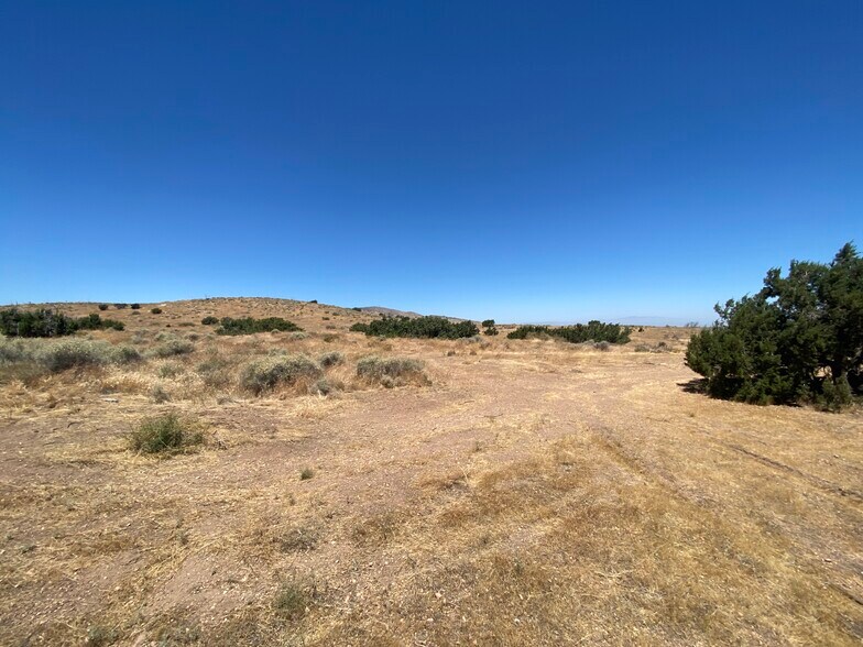 1947 Carson Mesa Rd, Palmdale, CA for sale - Building Photo - Image 2 of 5