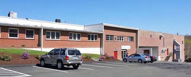 Plus de détails pour 3-6 Simm Ln, Newtown, CT - Industriel à louer
