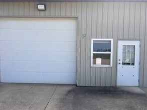 606 S Staley Rd, Champaign, IL à louer Photo intérieure- Image 1 de 5