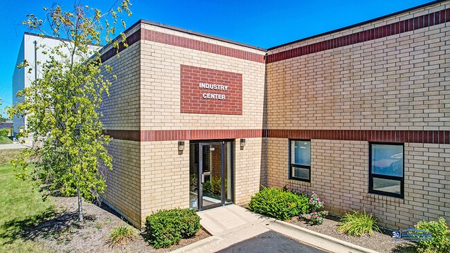 Plus de détails pour 473 Park Ave, Lake Villa, IL - Bureau à louer