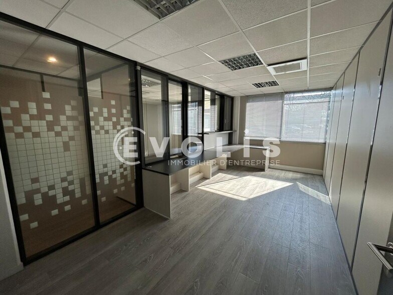 5 Rue Rudolf Diesel, Mérignac à louer - Photo intérieure - Image 3 de 16