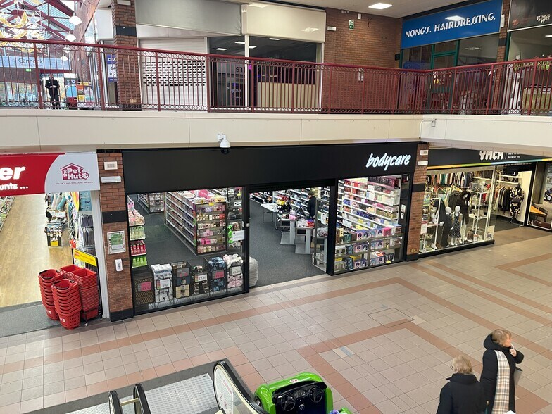 Market Hall St, Cannock à louer - Photo du bâtiment - Image 3 de 14