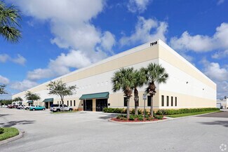 Plus de détails pour 7916 Drew Cir, Fort Myers, FL - Industriel à louer