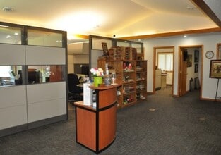309 Brighton Ave S, Buffalo, MN for lease Interior Photo- Image 1 of 9