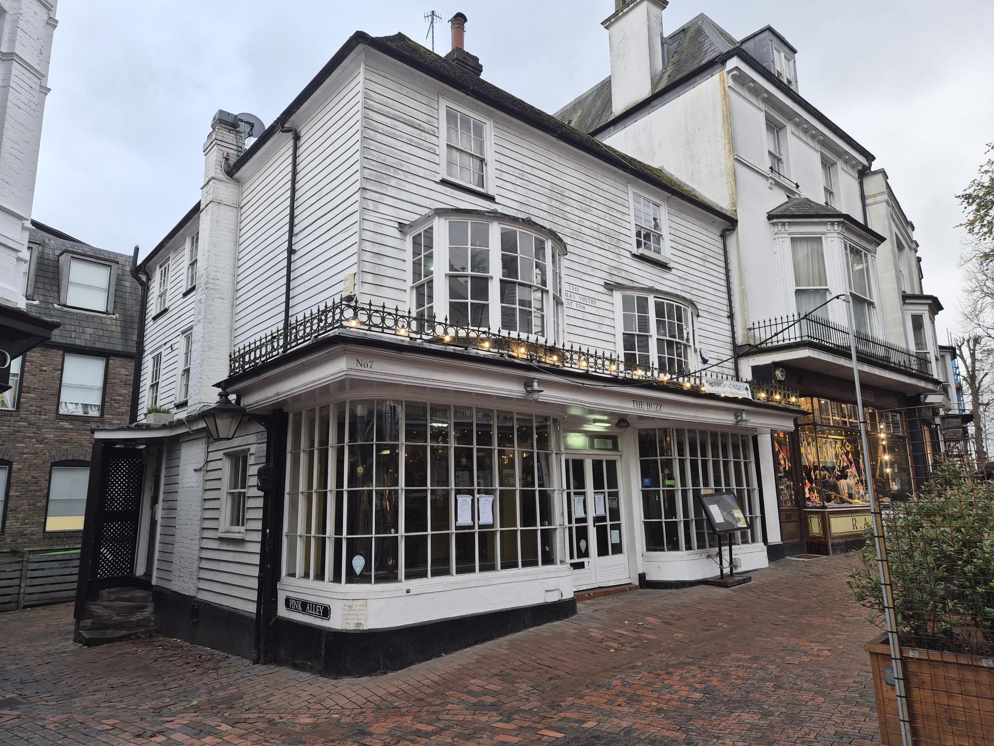 7 The Pantiles, Tunbridge Wells for lease Building Photo- Image 1 of 12