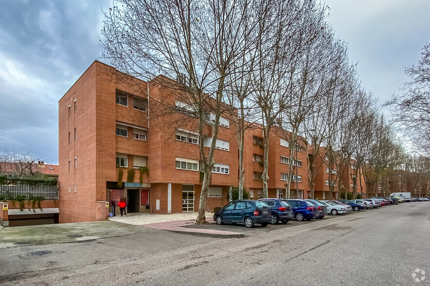 Calle Toledo, 10, Alcalá De Henares, Madrid à vendre - Photo du bâtiment - Image 2 de 2