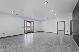 323 C U.S. 385 S hwy, Seminole, TX for lease Interior Photo- Image 2 of 25