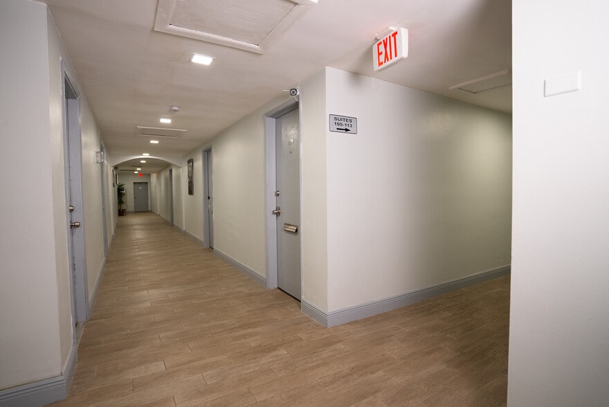 1000 E Atlantic Blvd, Pompano Beach, FL for lease - Interior Photo - Image 3 of 29