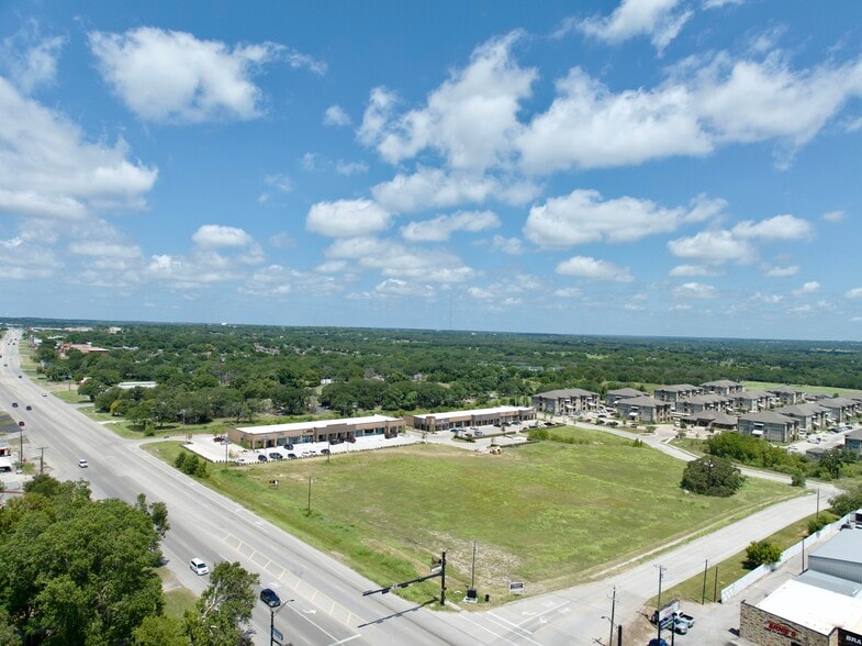1801-3 Fort Worth Hwy, Weatherford, TX for sale - Building Photo - Image 3 of 9
