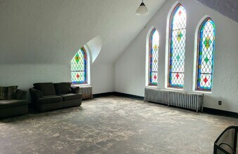 421 Spicer St, Akron, OH for lease Interior Photo- Image 2 of 4