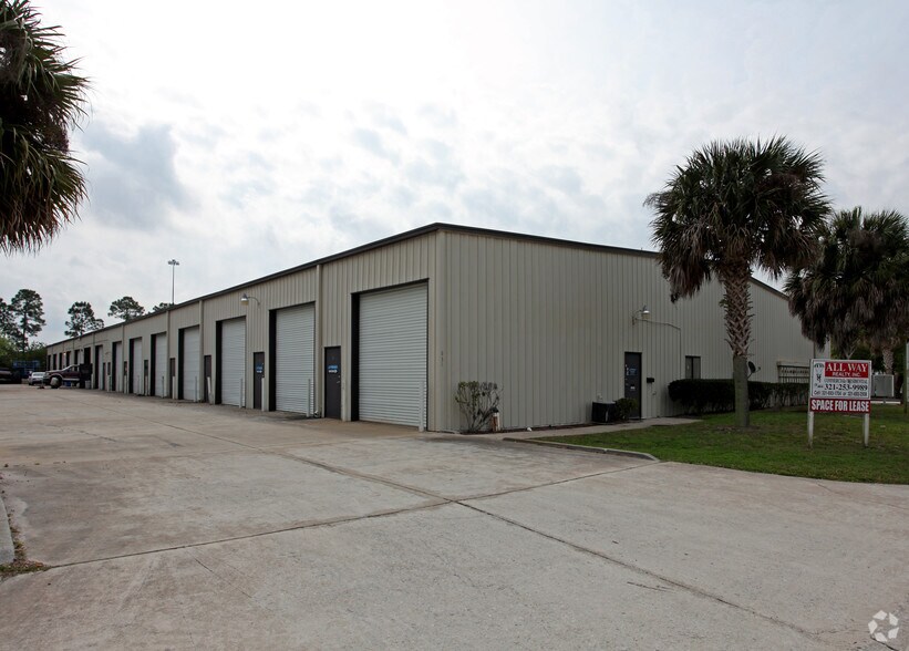 611-631 Washburn Rd, Melbourne, FL à louer - Photo du bâtiment - Image 3 de 4