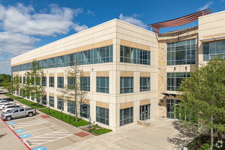 7460 Warren Pky, Frisco, TX for lease - Building Photo - Image 1 of 9