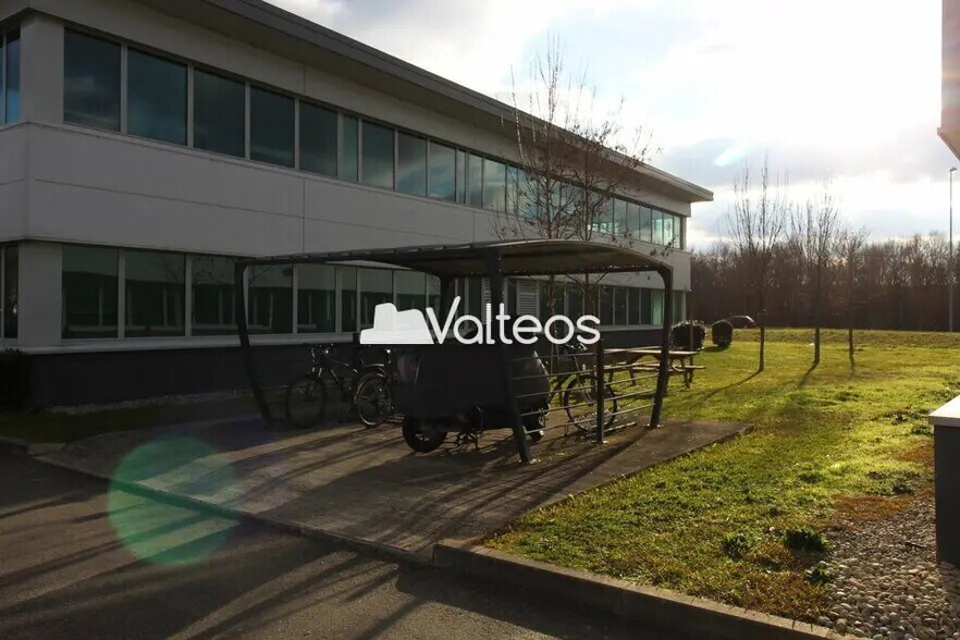 109 Rue Jean Bart, Labège à louer - Photo du bâtiment - Image 2 de 7