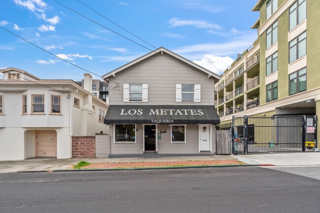 Plus de détails pour 231 Lux Ave, South San Francisco, CA - Commerce de détail à vendre