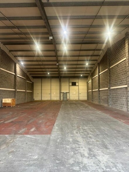 2 Roundwood Dr, St Helens for lease - Building Photo - Image 2 of 4