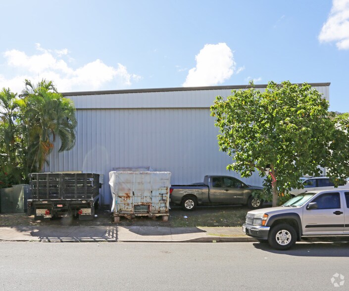 99-1410 Koaha Pl, Aiea, HI à louer - Photo du bâtiment - Image 2 de 3