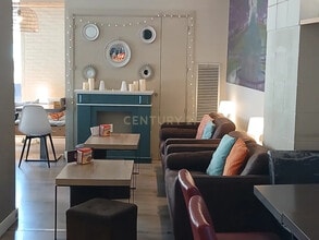 Retail in Girona, Gerona for lease Interior Photo- Image 2 of 10