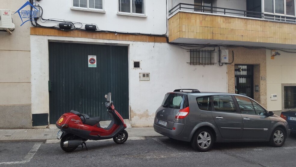Retail in Cáceres, Cáceres for sale - Building Photo - Image 3 of 4