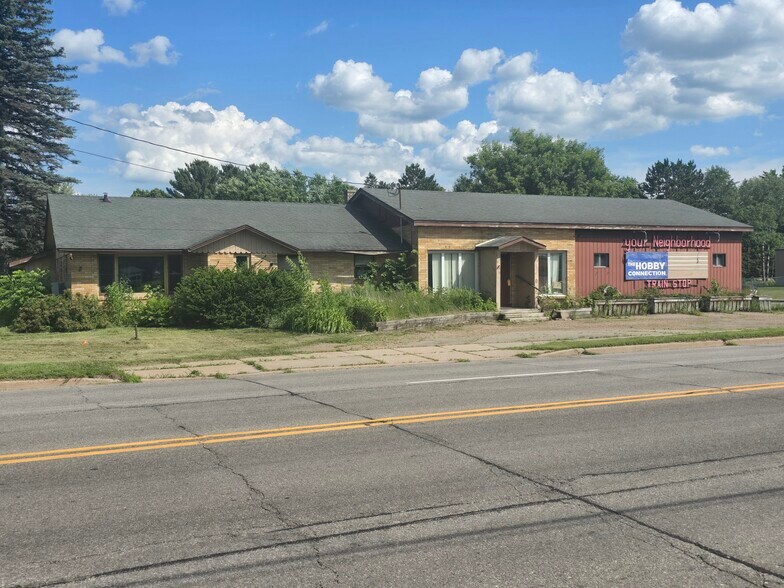 503 S Grand Ave, Rothschild, WI à vendre - Photo du bâtiment - Image 2 de 2