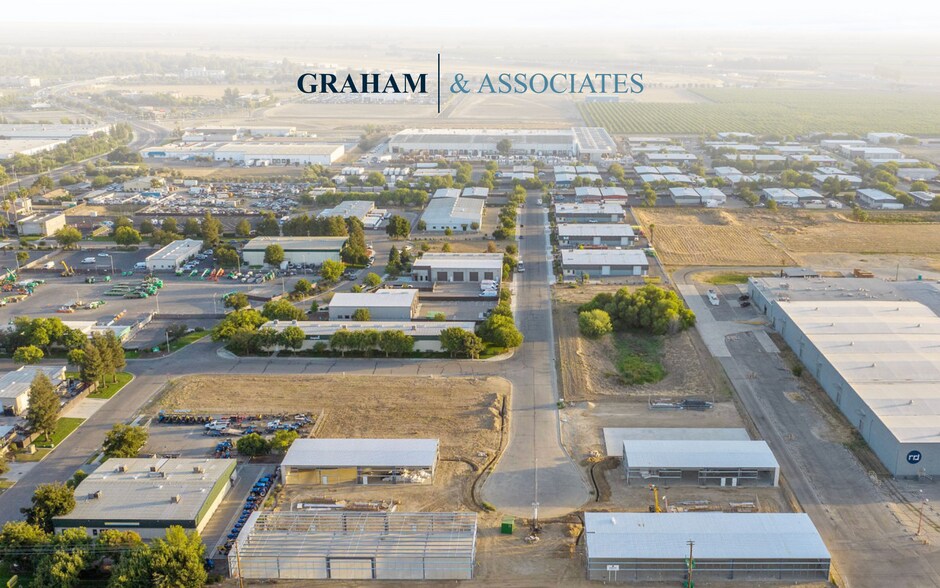 1326 N Nevada St, Visalia, CA à louer - Photo du bâtiment - Image 1 de 1
