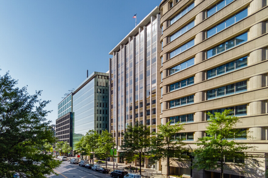 1750 Pennsylvania Ave NW, Washington, DC à louer - Photo du bâtiment - Image 3 de 6