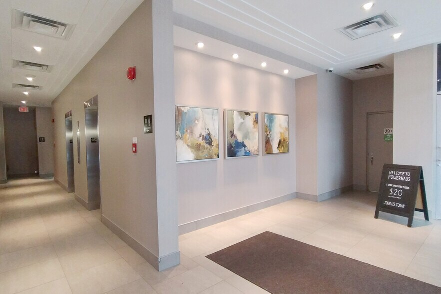 411 Roosevelt Ave, Ottawa, ON à louer - Photo intérieure - Image 2 de 12