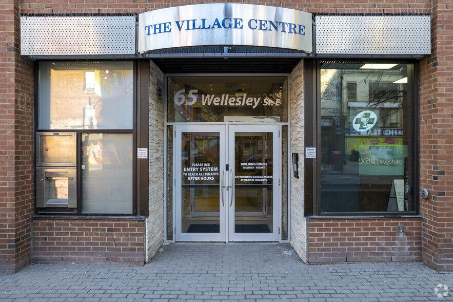 65 Wellesley St E, Toronto, ON for lease - Building Photo - Image 3 of 5