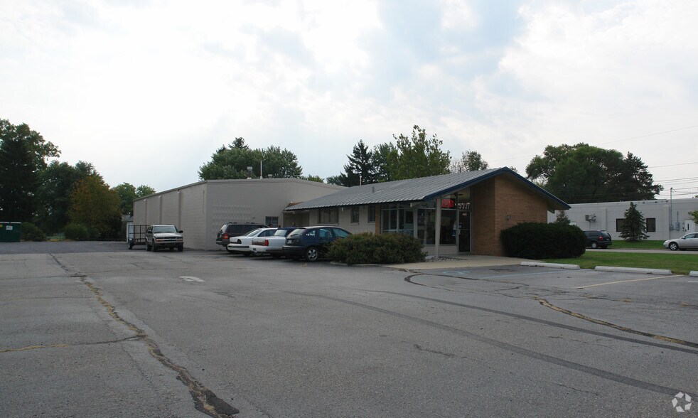 5321 S Pennsylvania Ave, Lansing, MI à vendre - Photo du bâtiment - Image 1 de 3