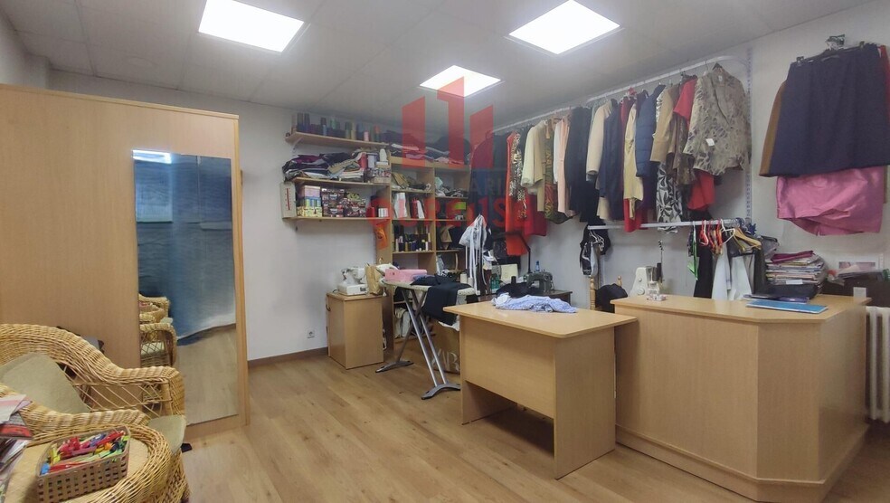 Retail in Ourense, Orense for lease - Interior Photo - Image 2 of 3