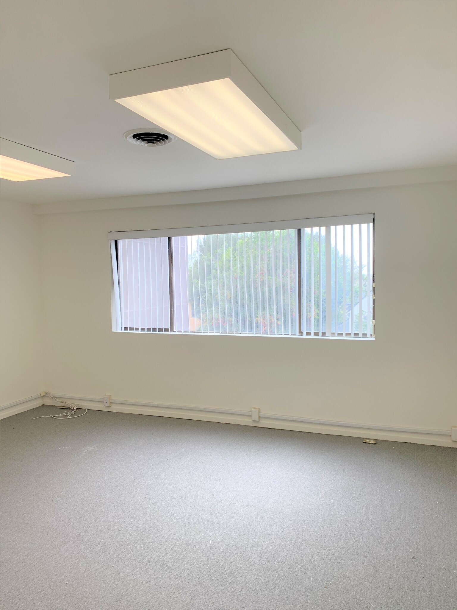 6210 Wilshire Blvd, Los Angeles, CA for lease Interior Photo- Image 1 of 2