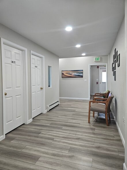 25997 Conifer Rd, Conifer, CO for sale - Interior Photo - Image 2 of 32