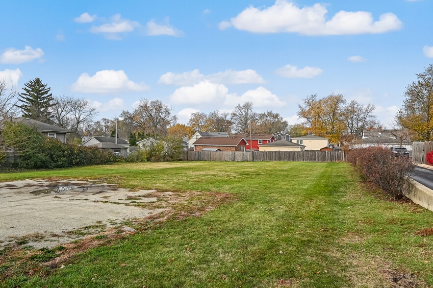 3918 Cass ave, Westmont, IL for sale - Building Photo - Image 2 of 11