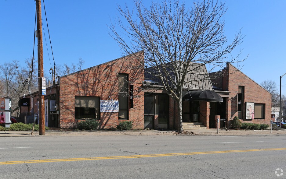 3340 Erie Ave, Cincinnati, OH à louer - Photo du bâtiment - Image 3 de 3